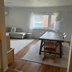 Cozy Place In A Central Location - Feel At Home Right Away!
