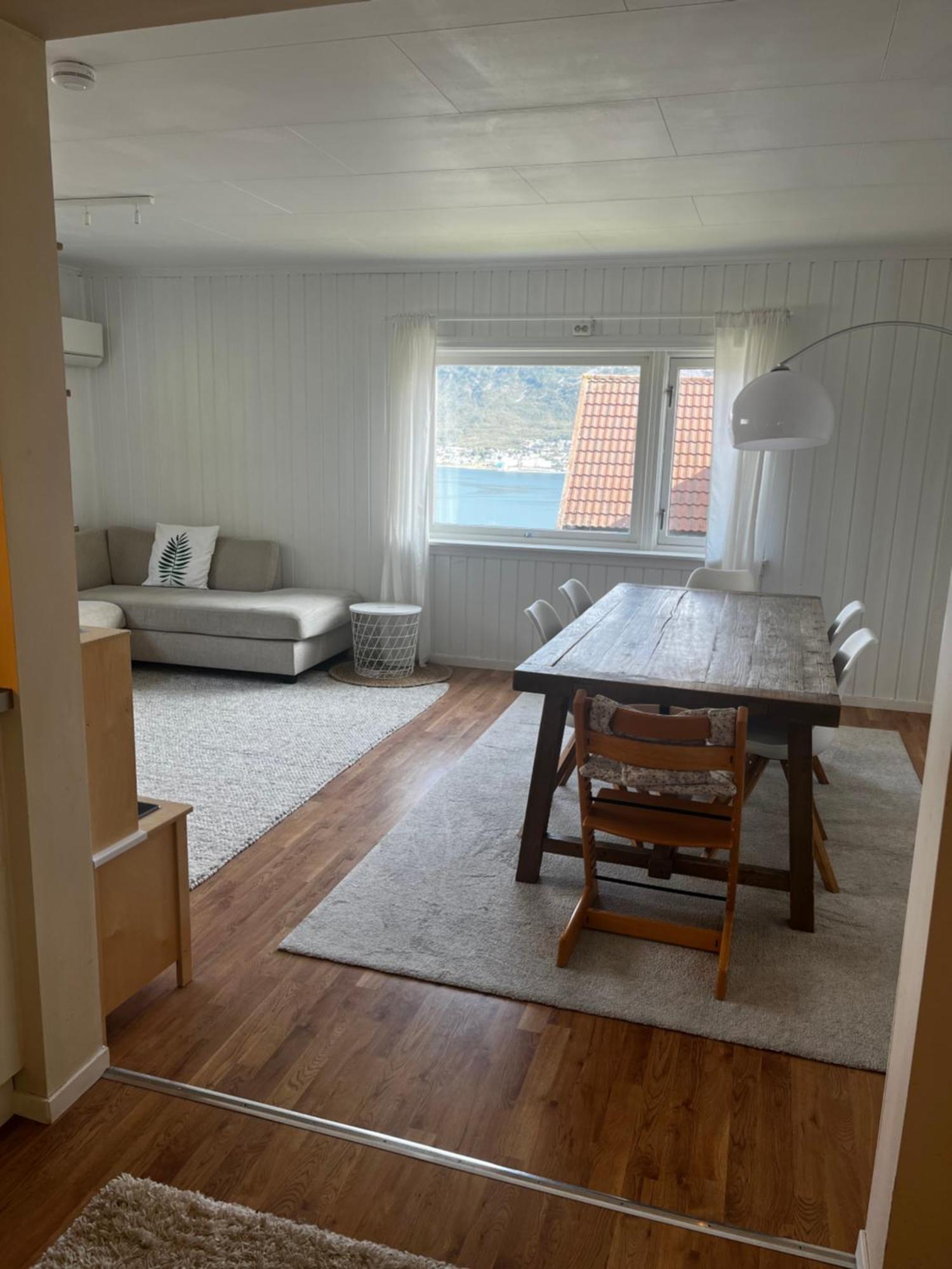 Cozy Place In A Location - Feel At Right Away! Feriehus Tromsø